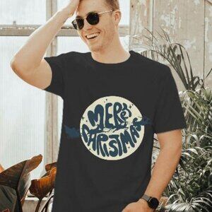 Merry Christmas T-Shirt with Bats – Unique and Playful Christmas Design for a